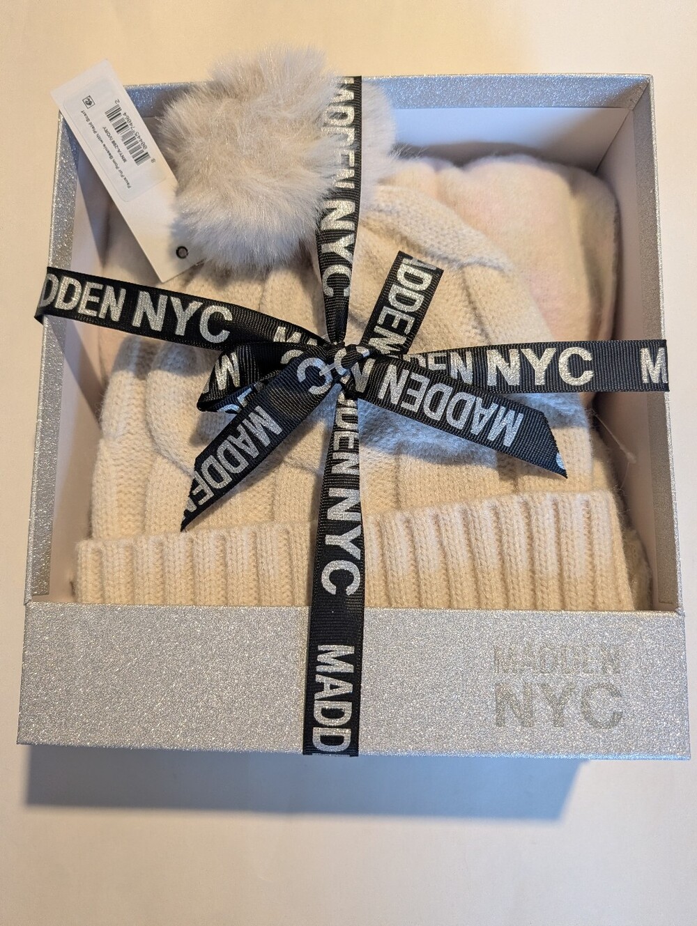 Madden NYC Hat And Scarf Box Set